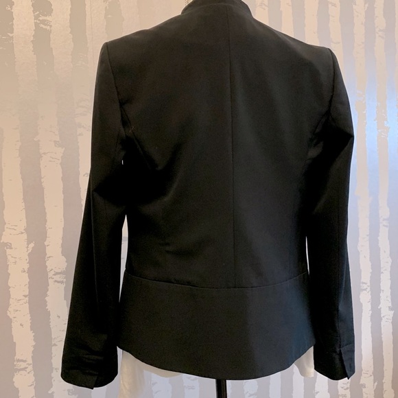 Blazer - Picture 2 of 5